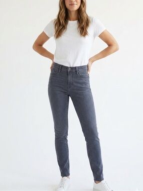 Levi’s 311 Shaping Skinny Jeans W26 L30 Classic Denim Sculpting Fit Minimalist